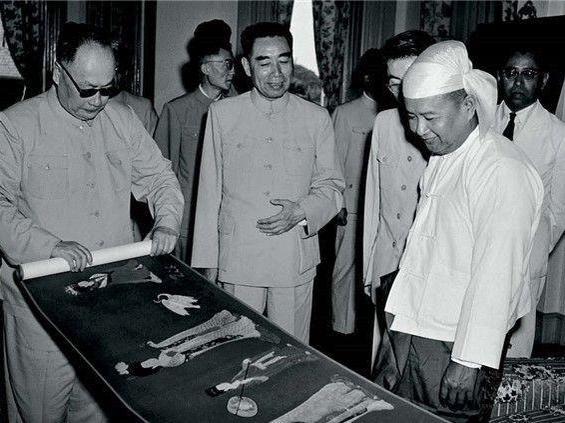 Viewing a woodblock printing