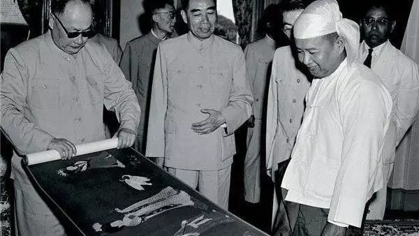 Viewing a woodblock printing